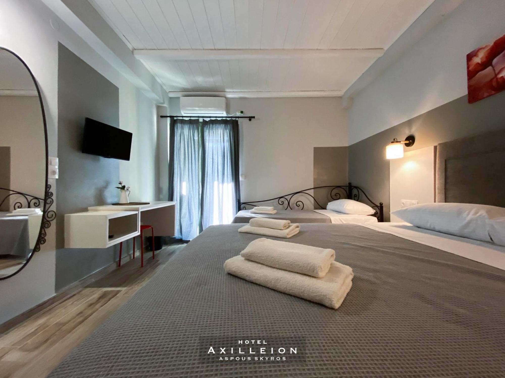 Achilleion Hotel Skyros Exteriör bild