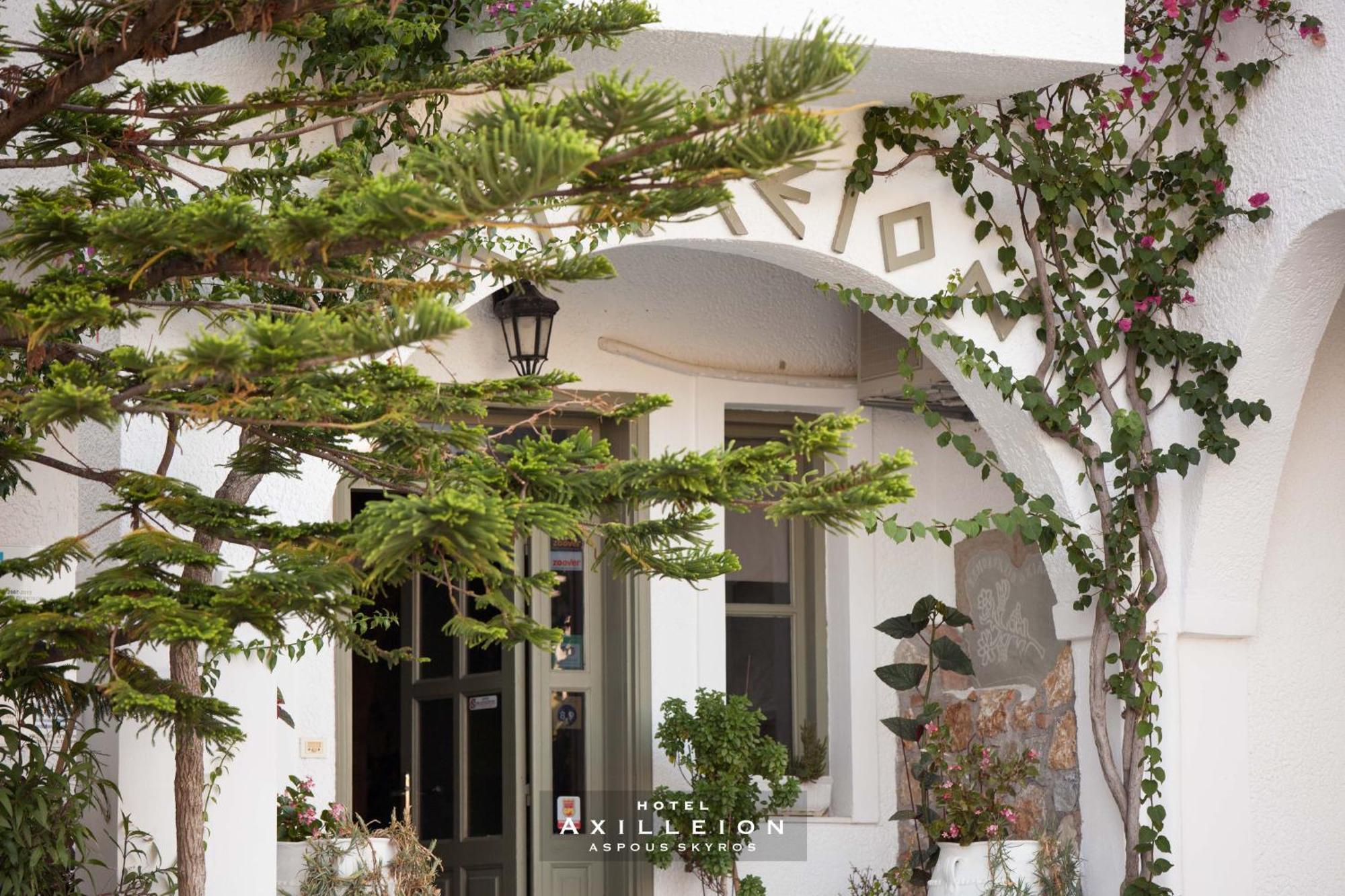 Achilleion Hotel Skyros Exteriör bild